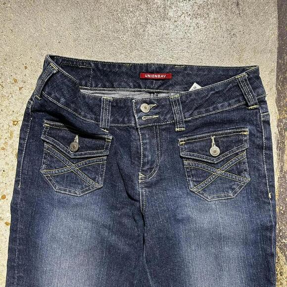 Vintage Y2K Unionbay women’s flared jeans - Picture 2 of 4
